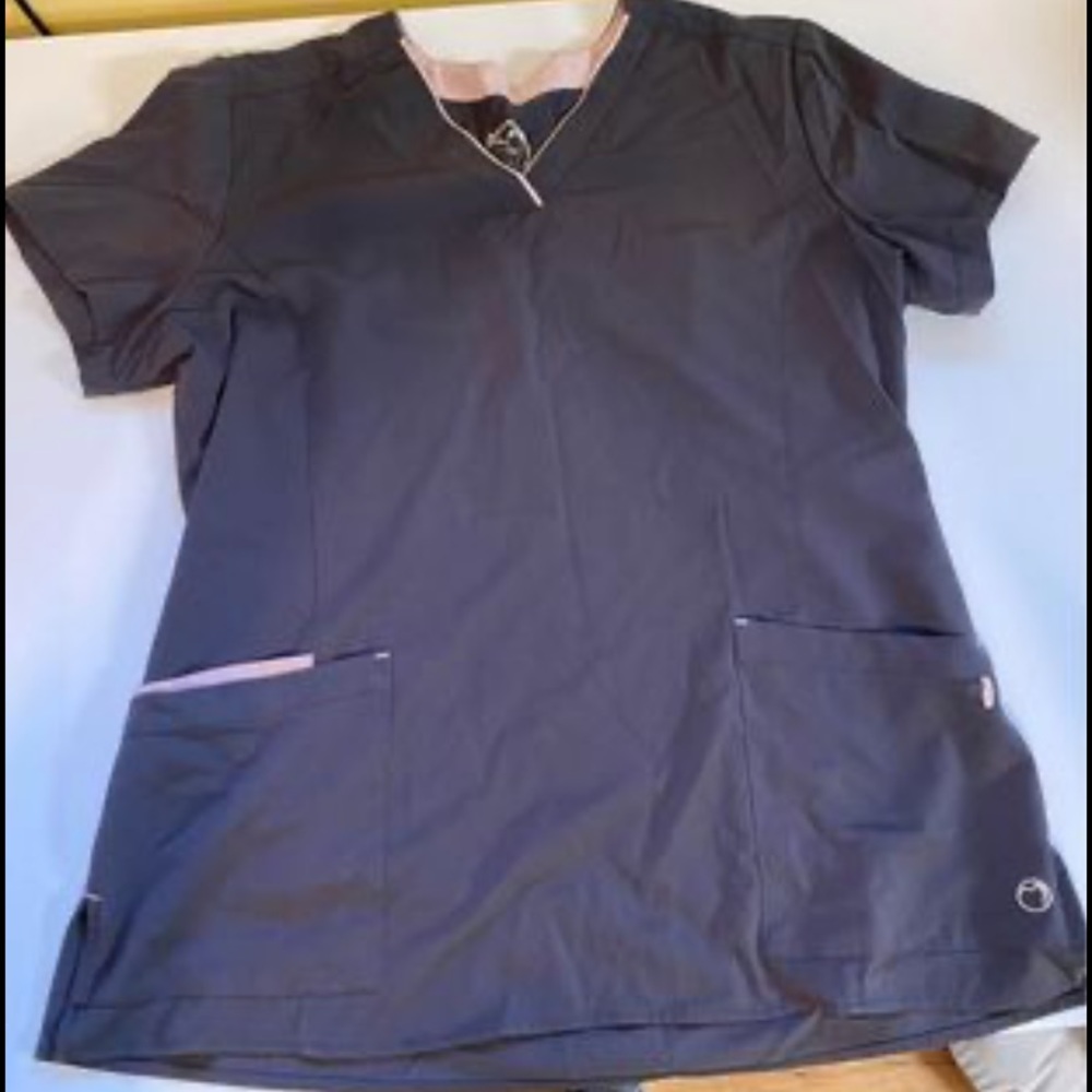Scrub top